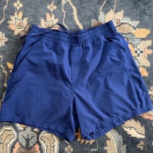 Lululemon Pacebreaker 5in lined shorts sz S